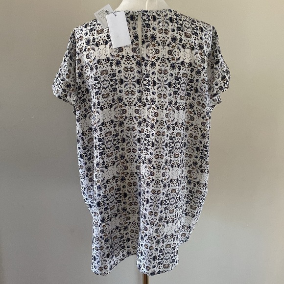 Club Monaco Oversized Silk Cap Sleeve Blouse - Picture 4 of 7